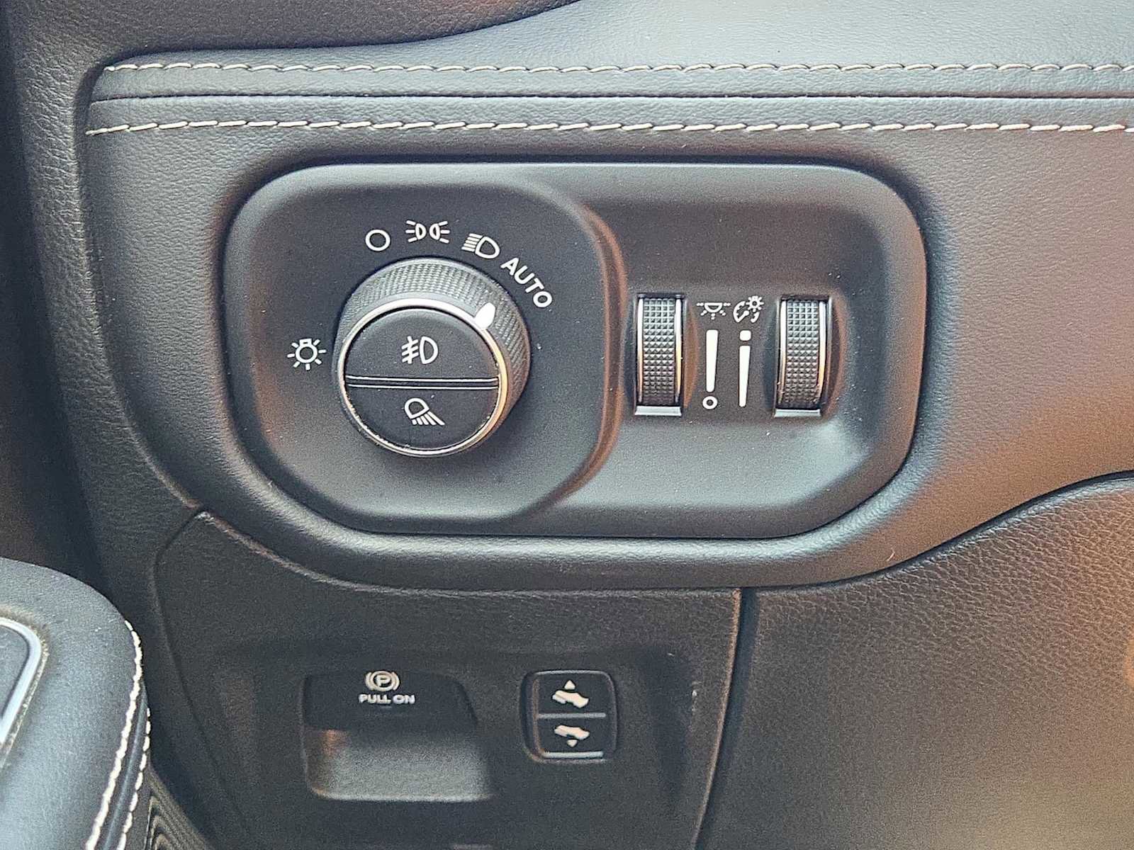 Used 2021 RAM 1500 Limited w/ Night Edition image 25