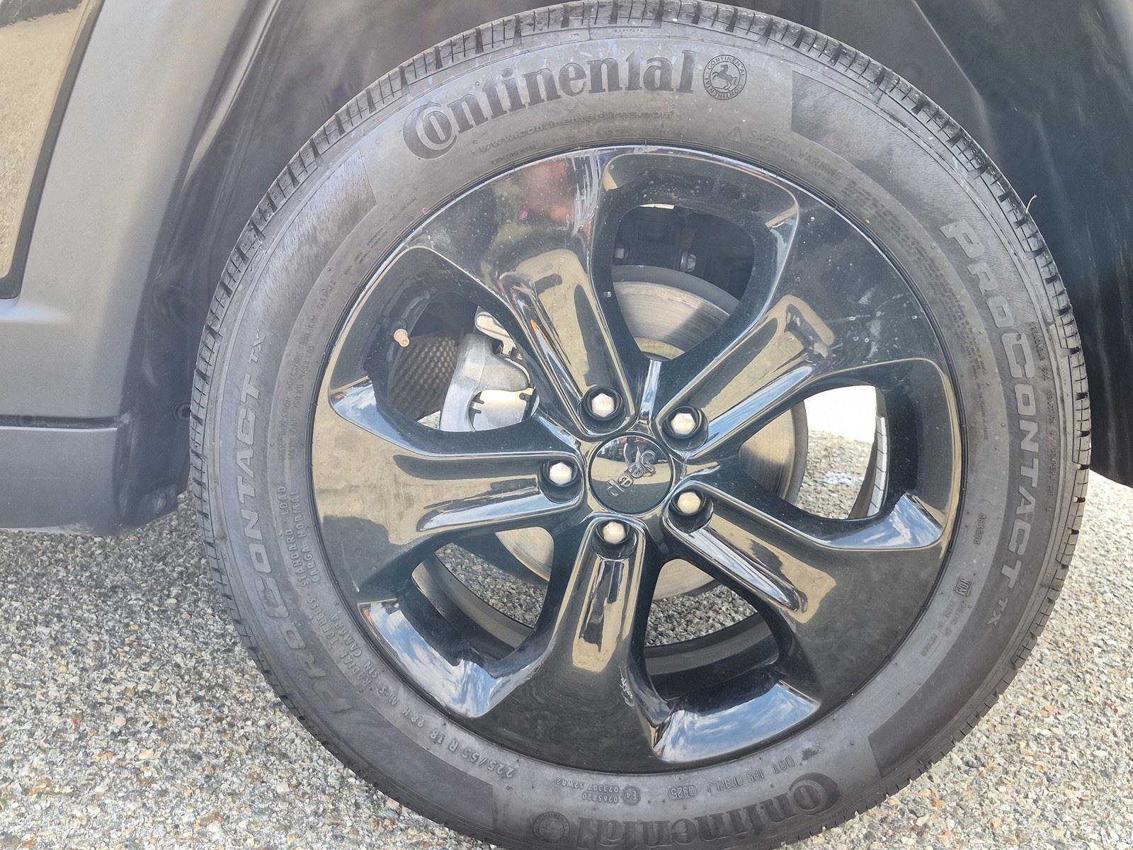 Used 2019 Jeep Compass Latitude FWD image 15