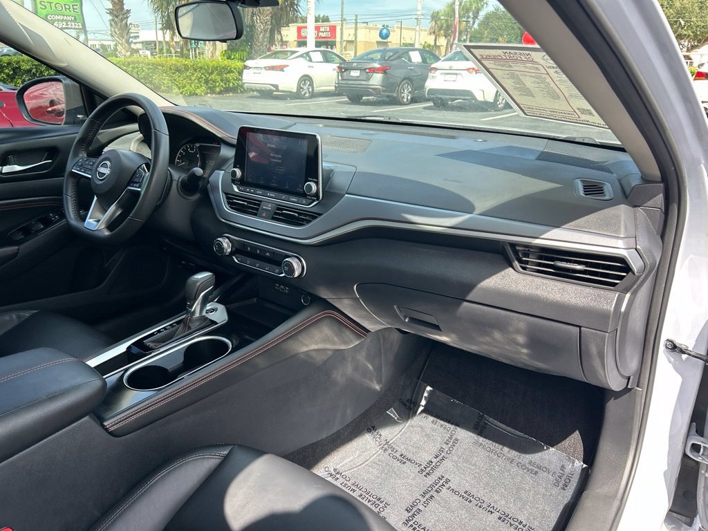 Used 2023 Nissan Altima 2.5 SR FWD image 41