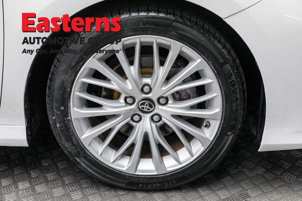 Used 2019 Toyota Camry XLE image 33
