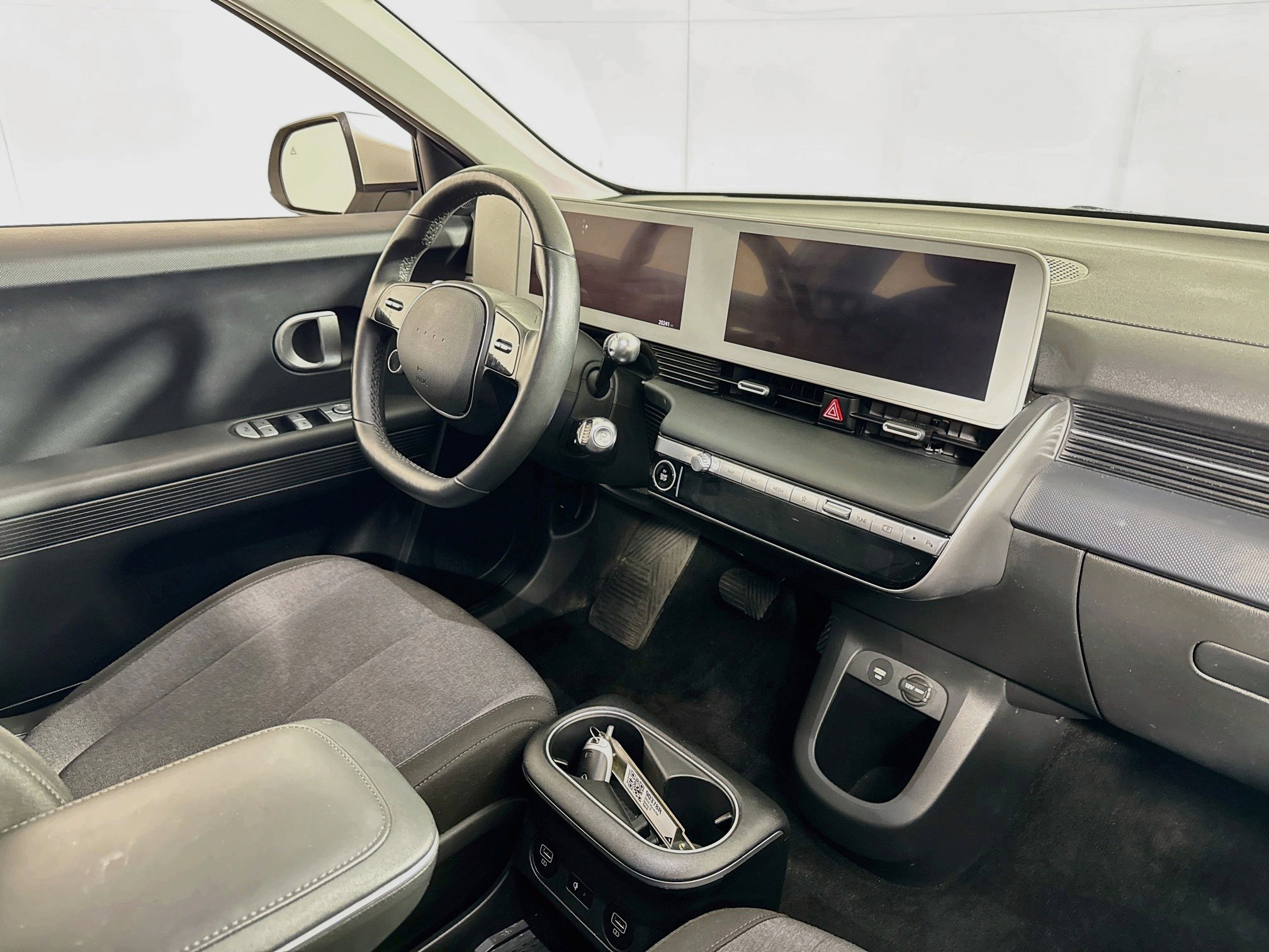 Used 2024 Hyundai Ioniq 5 SEL AWD/4WD image 27