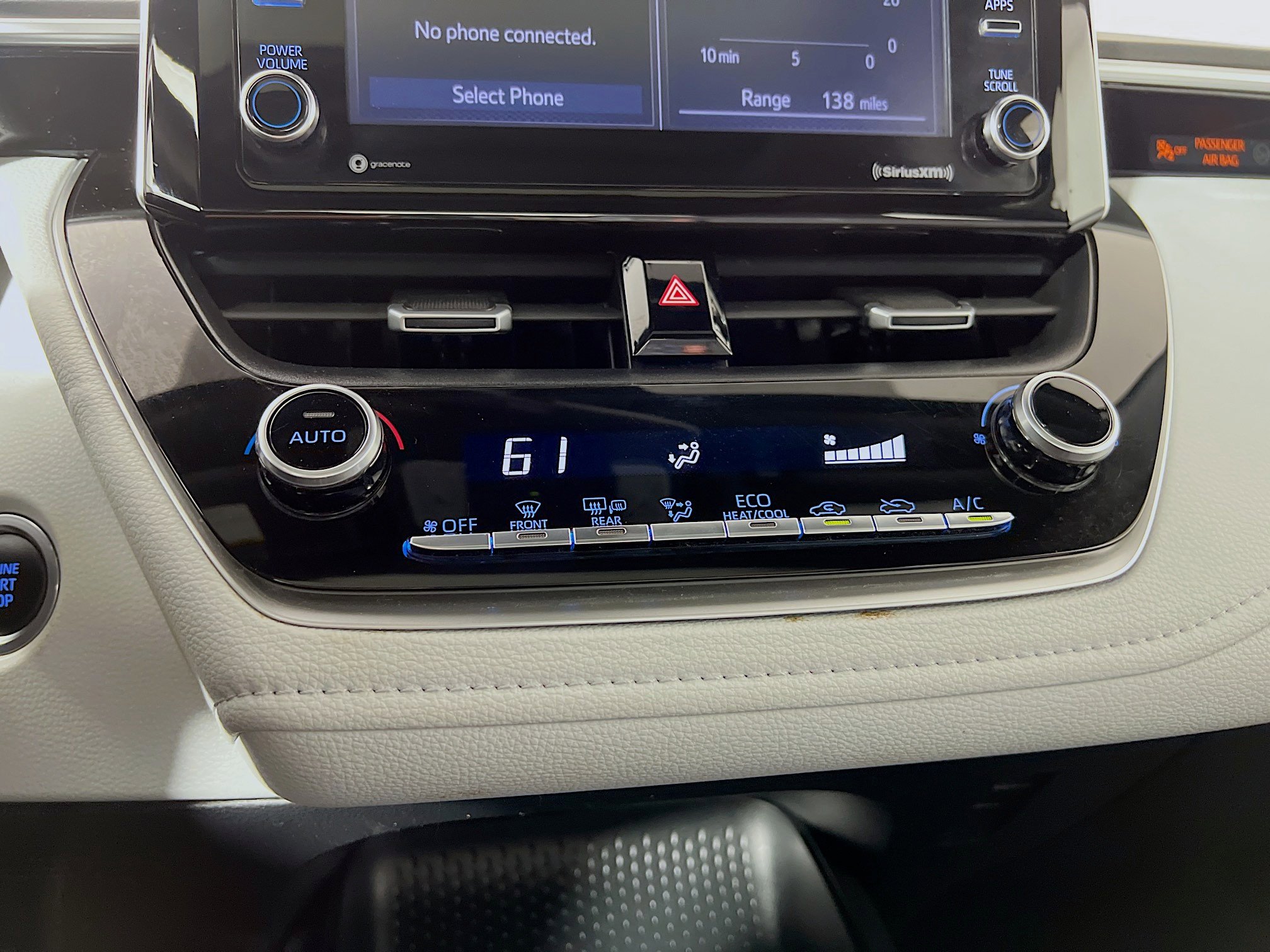 Certified 2021 Toyota Corolla SE w/ SE Premium Package FWD image 17