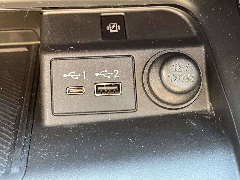 Used 2023 INFINITI QX50 Luxe FWD image 41