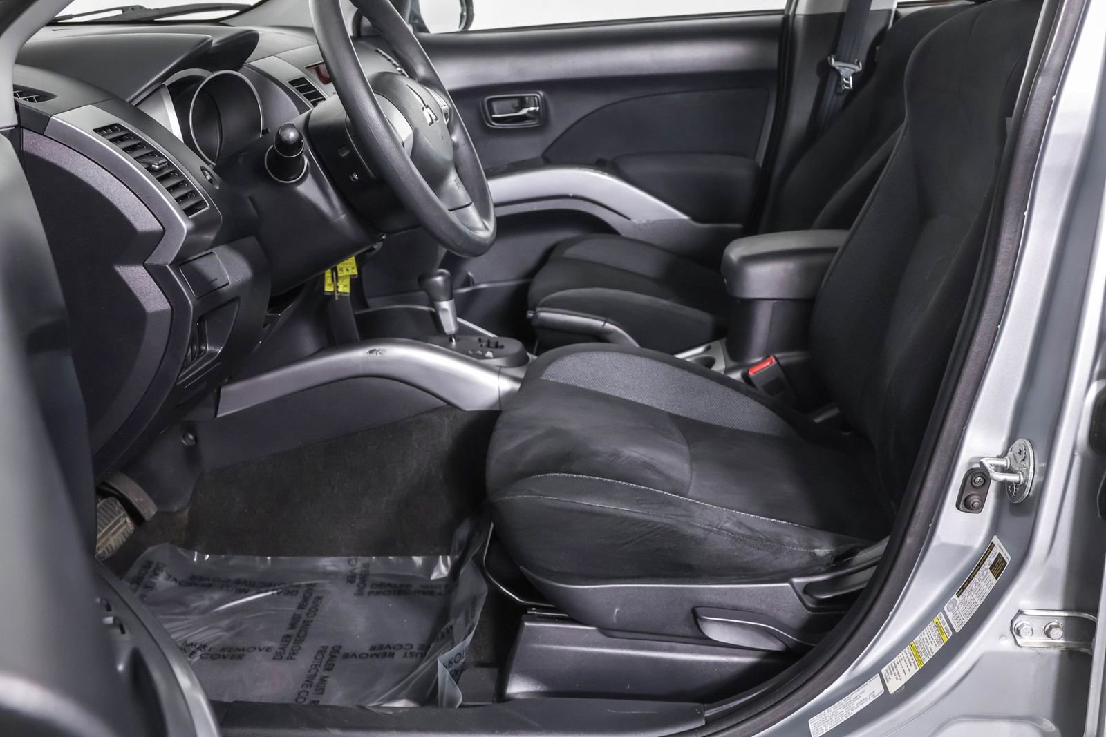 Used 2009 Mitsubishi Outlander ES image 19