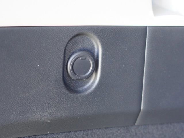 Used 2021 Nissan Rogue S FWD image 31