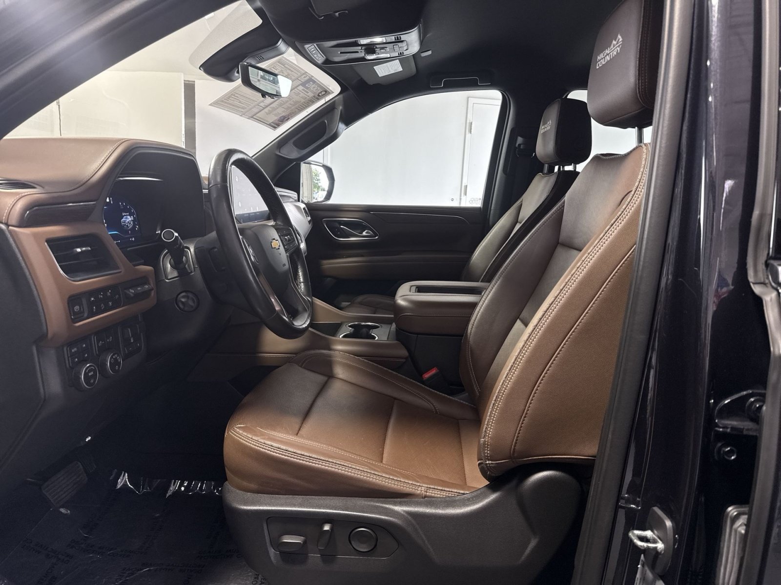 Used 2022 Chevrolet Tahoe High Country AWD/4WD image 14