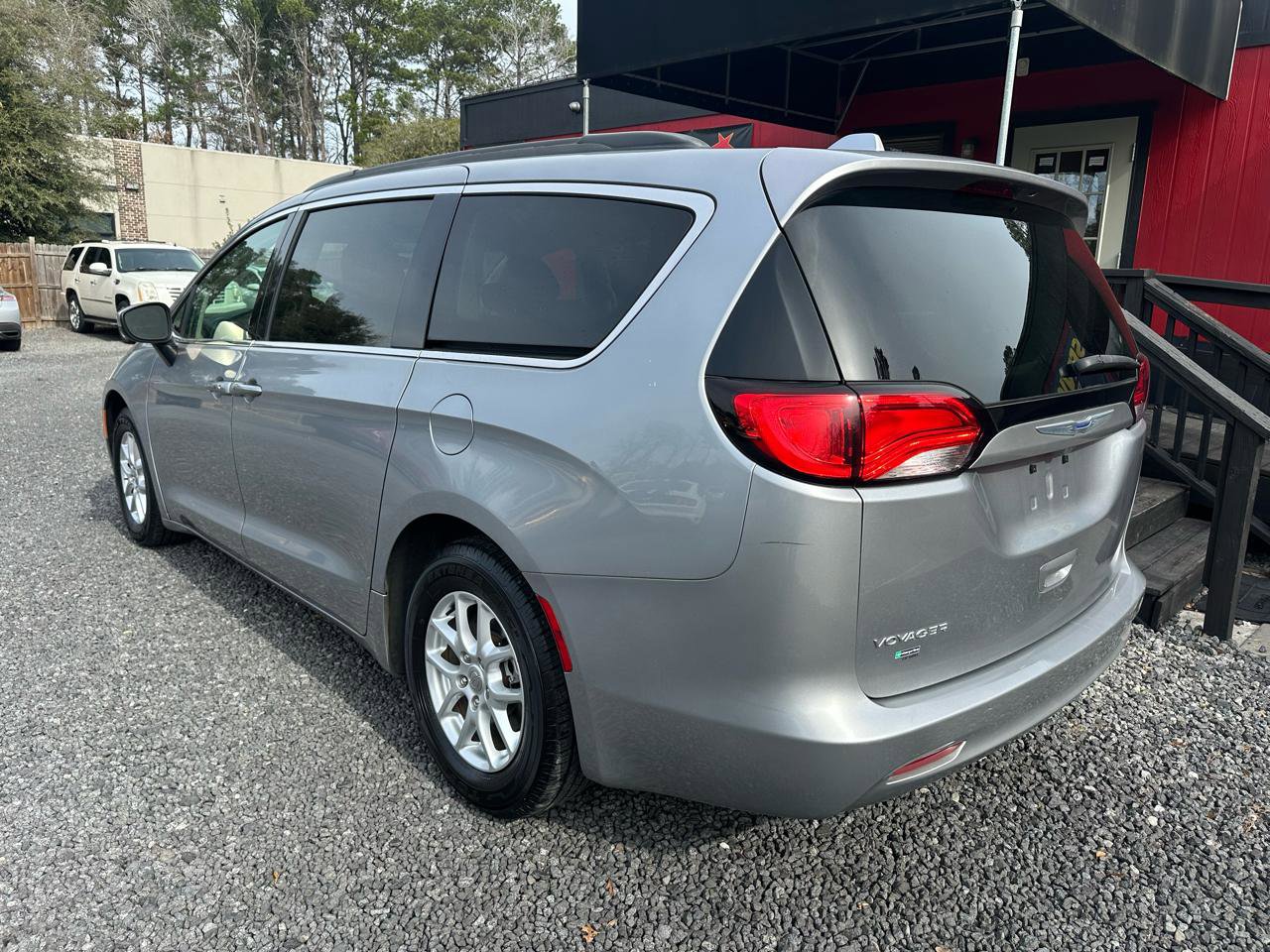 Used 2020 Chrysler Voyager Lxi FWD image 5