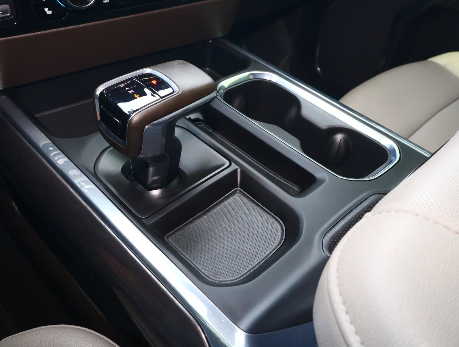 Used 2024 Chevrolet Silverado 1500 LTZ AWD/4WD image 27