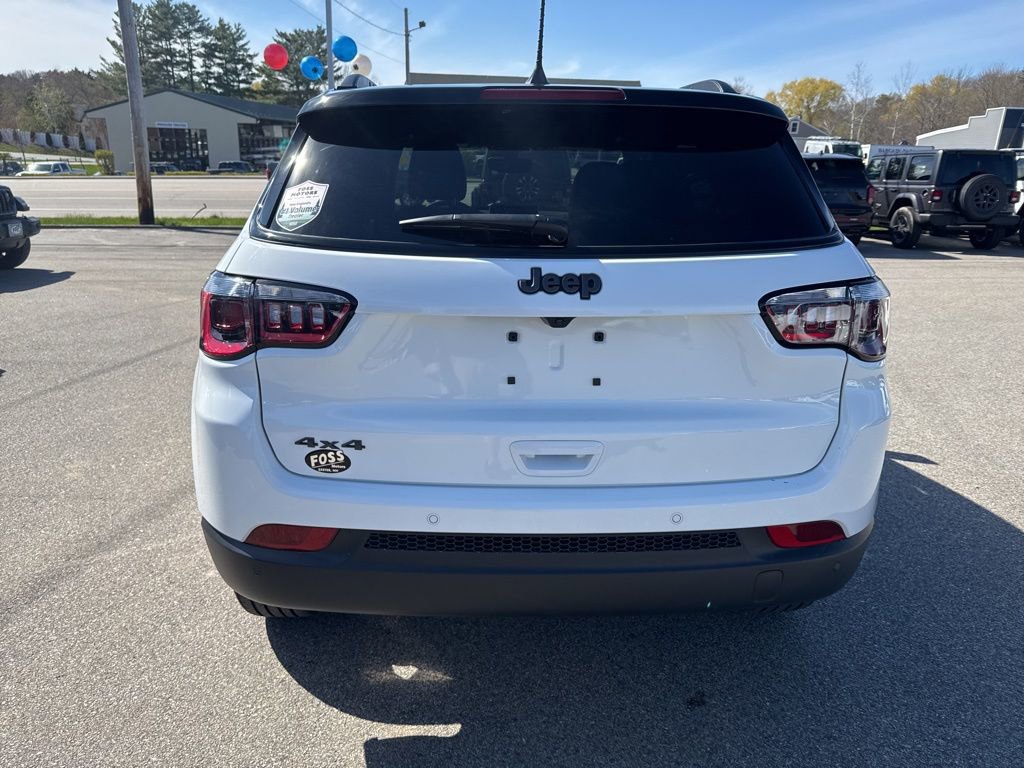 Used 2026 Jeep Compass Limited AWD/4WD image 4