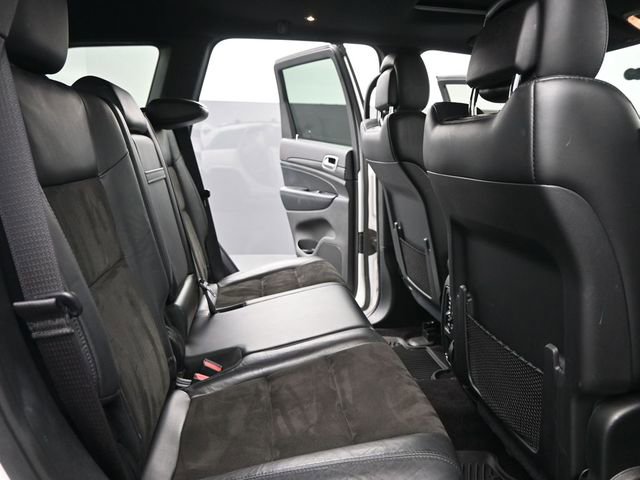 Used 2019 Jeep Grand Cherokee Altitude image 21
