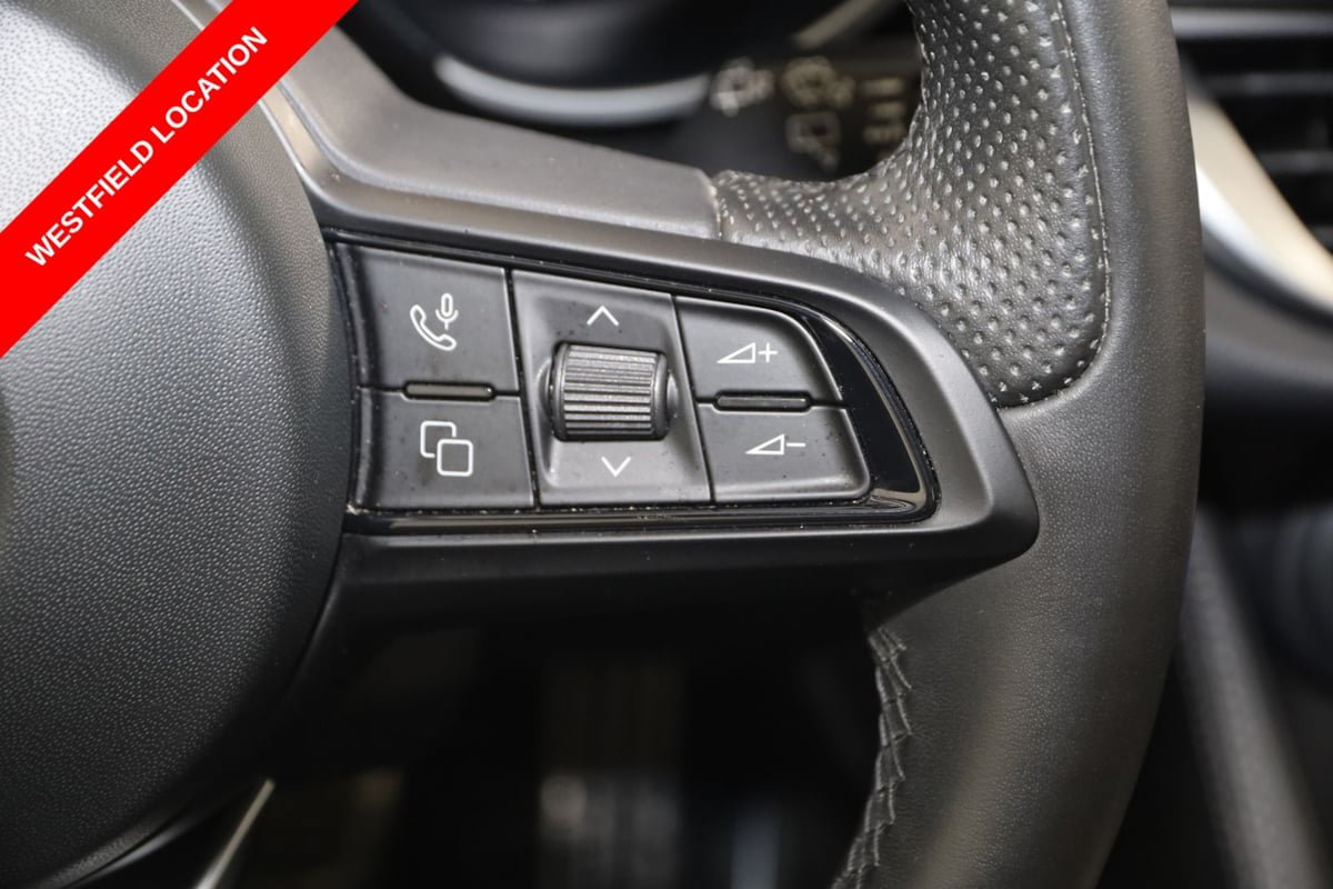 Used 2024 Alfa Romeo Stelvio Ti AWD/4WD image 36
