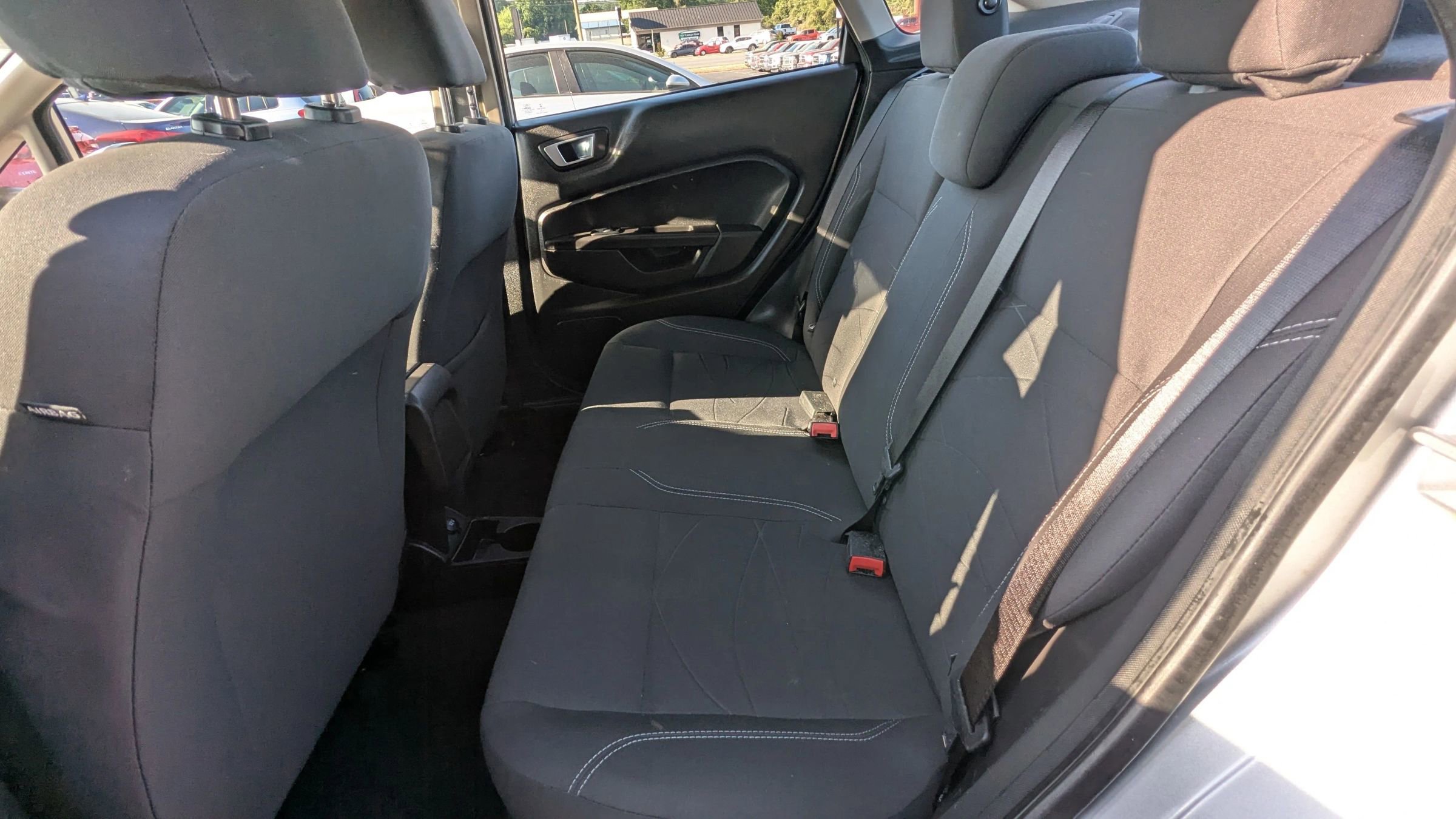 Used 2014 Ford Fiesta SE FWD image 13
