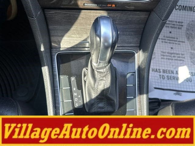 Used 2016 Volkswagen Passat 1.8T SE FWD image 24