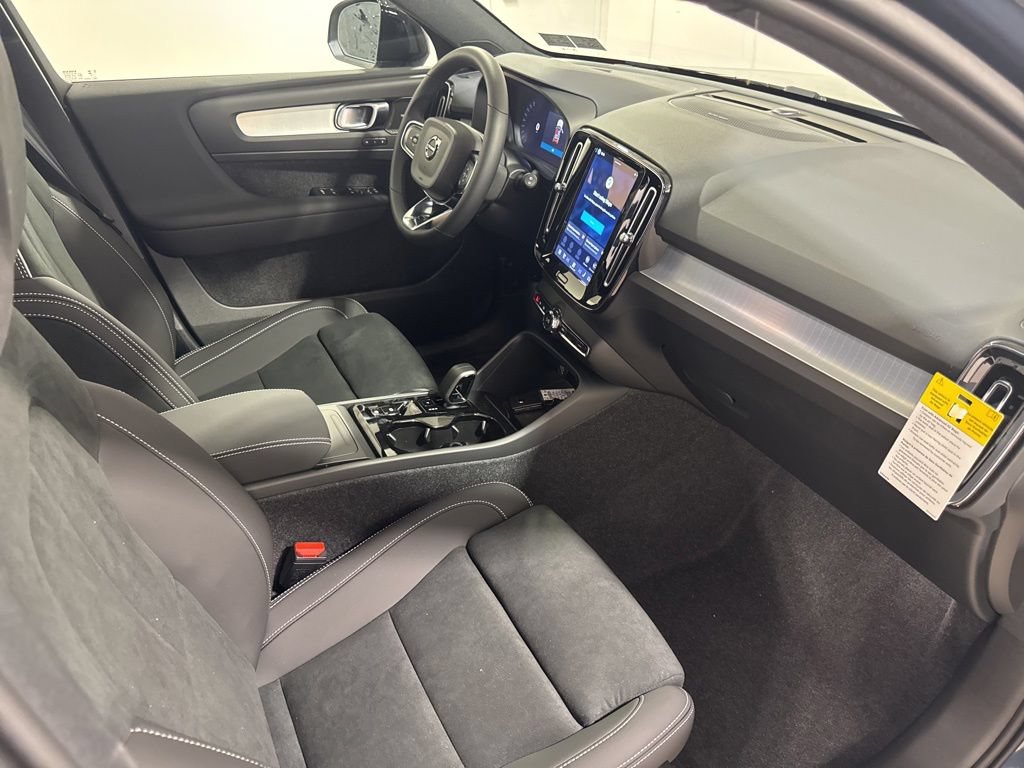 New 2026 Volvo XC40 B5 Ultra w/ Climate Package AWD/4WD image 26