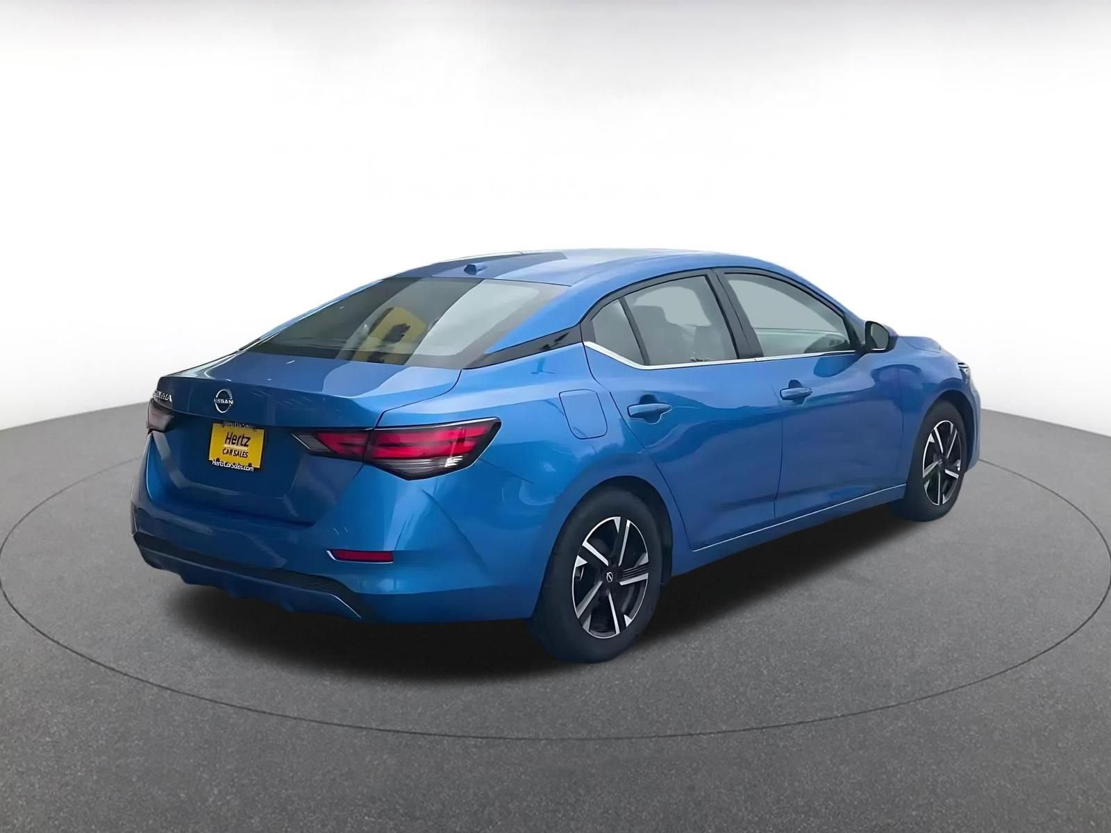 Used 2025 Nissan Sentra SV FWD image 15