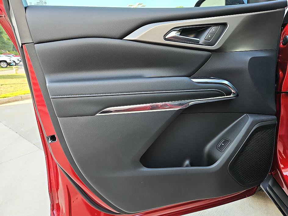 New 2026 Chevrolet Traverse LT FWD image 14