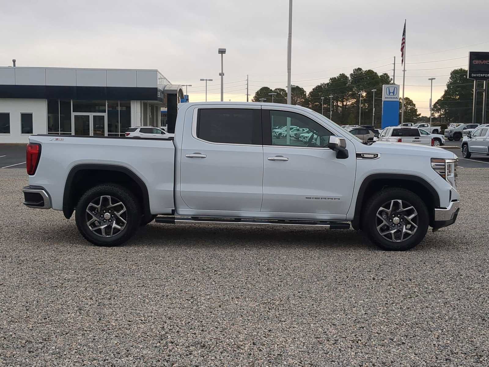 New 2026 GMC Sierra 1500 SLT w/ SLT Premium Plus Package image 9