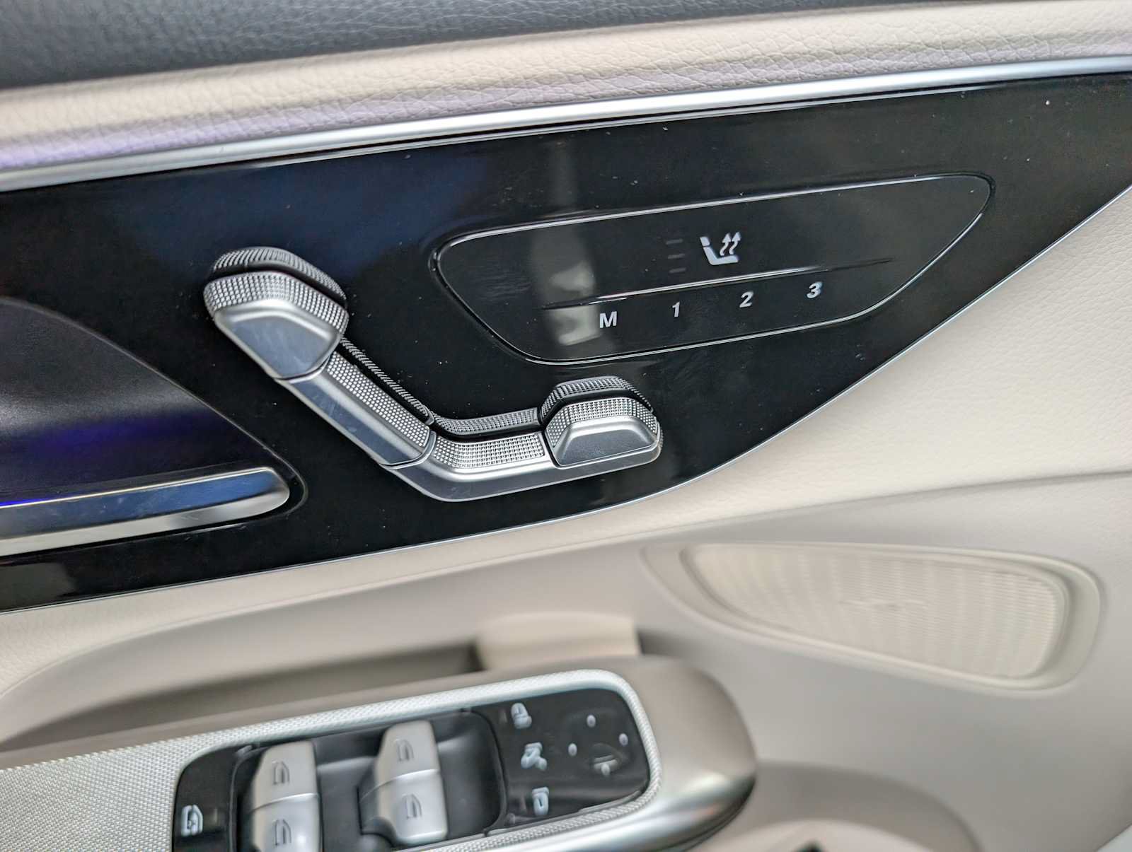New 2026 Mercedes-Benz GLC 300 4MATIC image 28