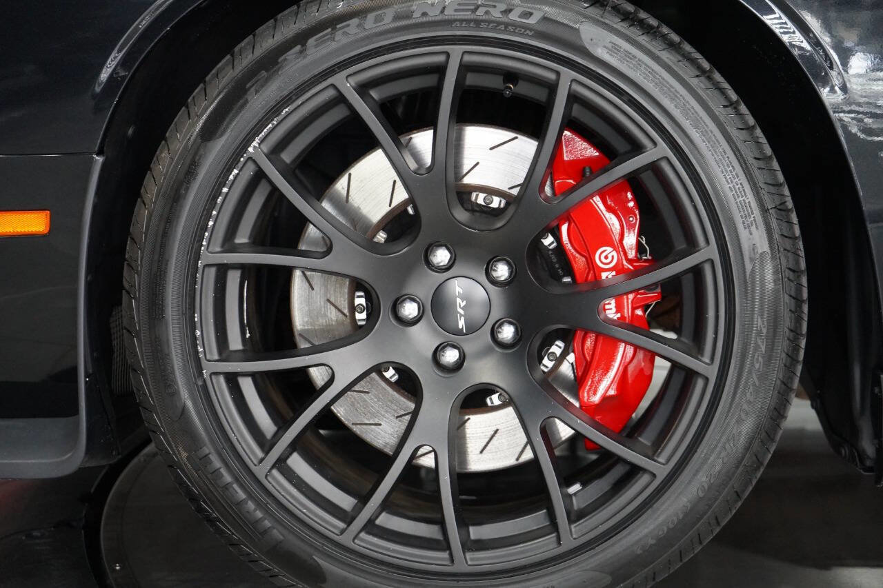 Used 2015 Dodge Challenger SRT Hellcat image 33