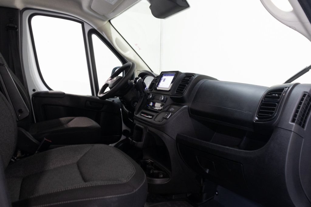 Used 2025 RAM ProMaster 2500 w/ Convenience Group FWD image 15