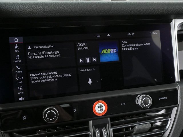 Certified 2026 Porsche Macan AWD/4WD image 13