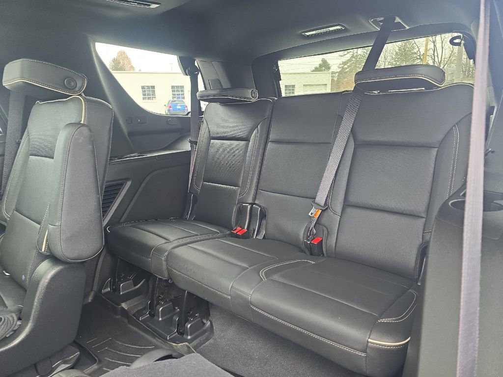 Used 2021 Chevrolet Tahoe Premier AWD/4WD image 16