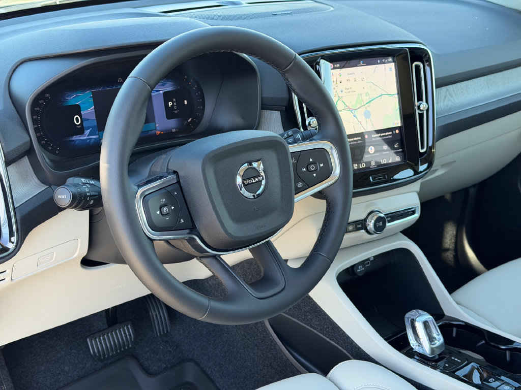 New 2026 Volvo XC40 B5 Ultra w/ Protection Package Premier AWD/4WD image 15