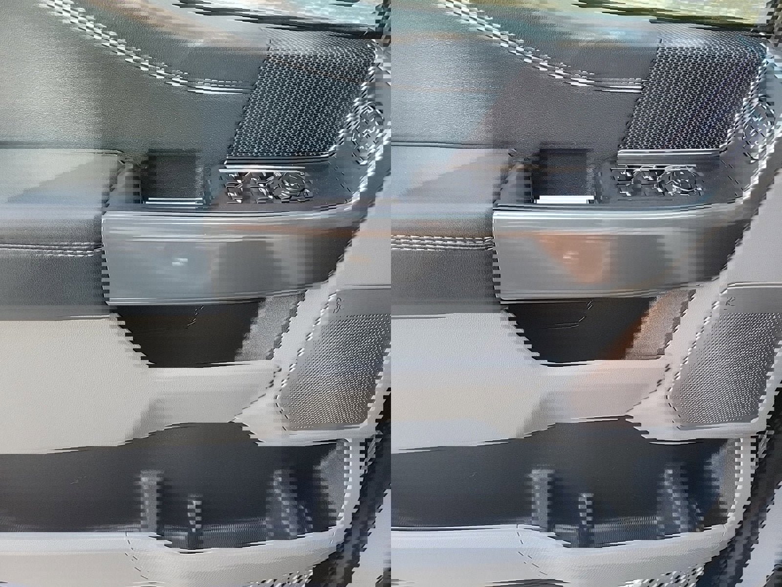 Used 2022 Ford F150 Limited image 19