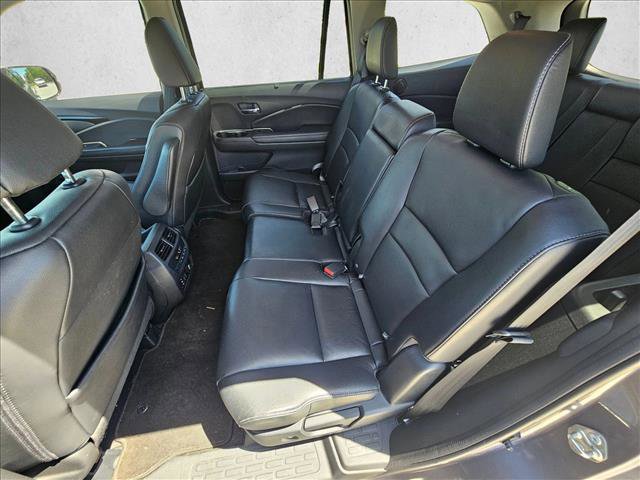 Used 2017 Honda Pilot Touring image 17
