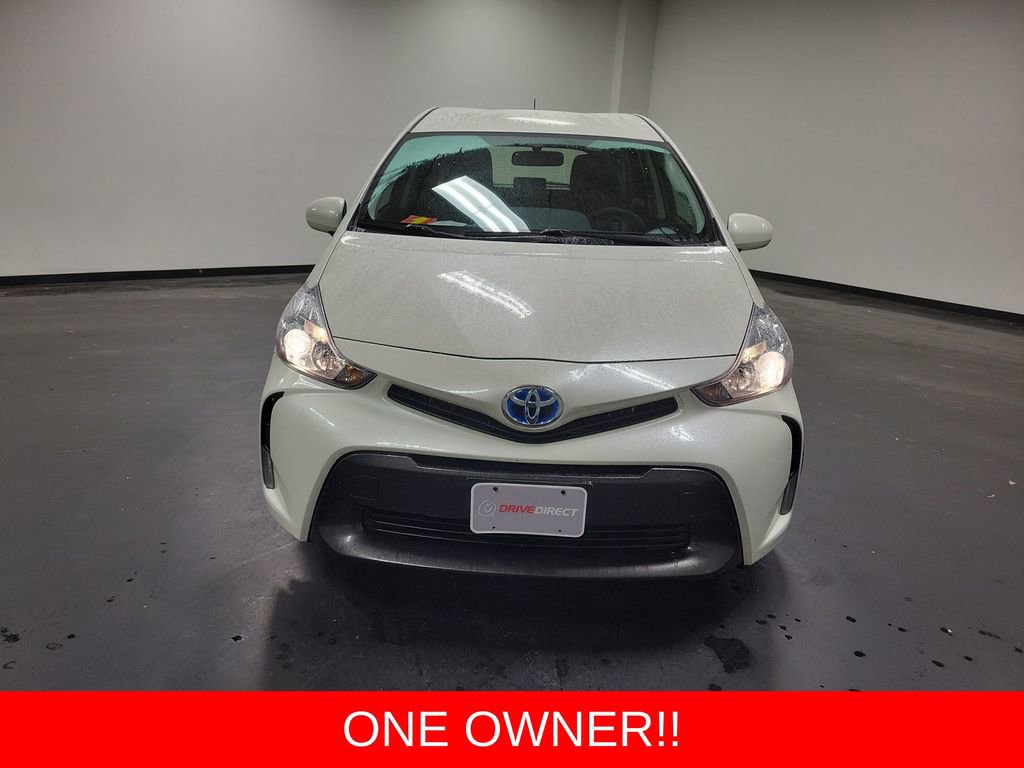 Used 2016 Toyota Prius V Three image 2