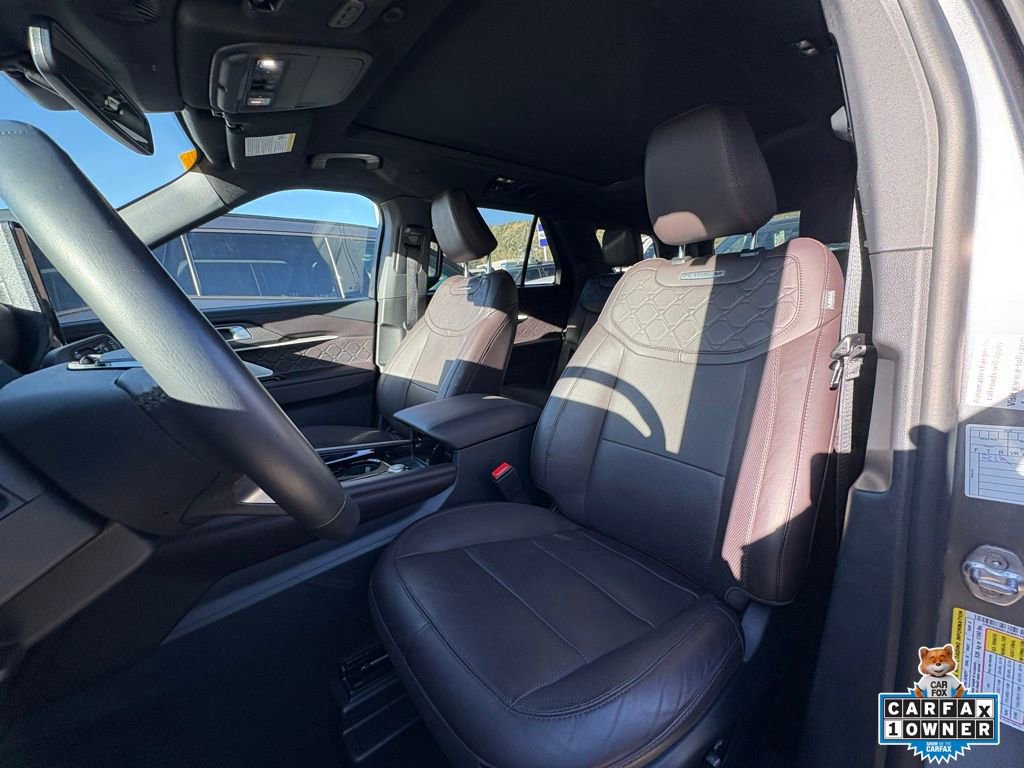 Certified 2025 Ford Explorer Platinum w/ LUX Leather Package image 15