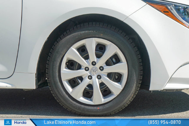 Used 2025 Toyota Corolla LE FWD image 8