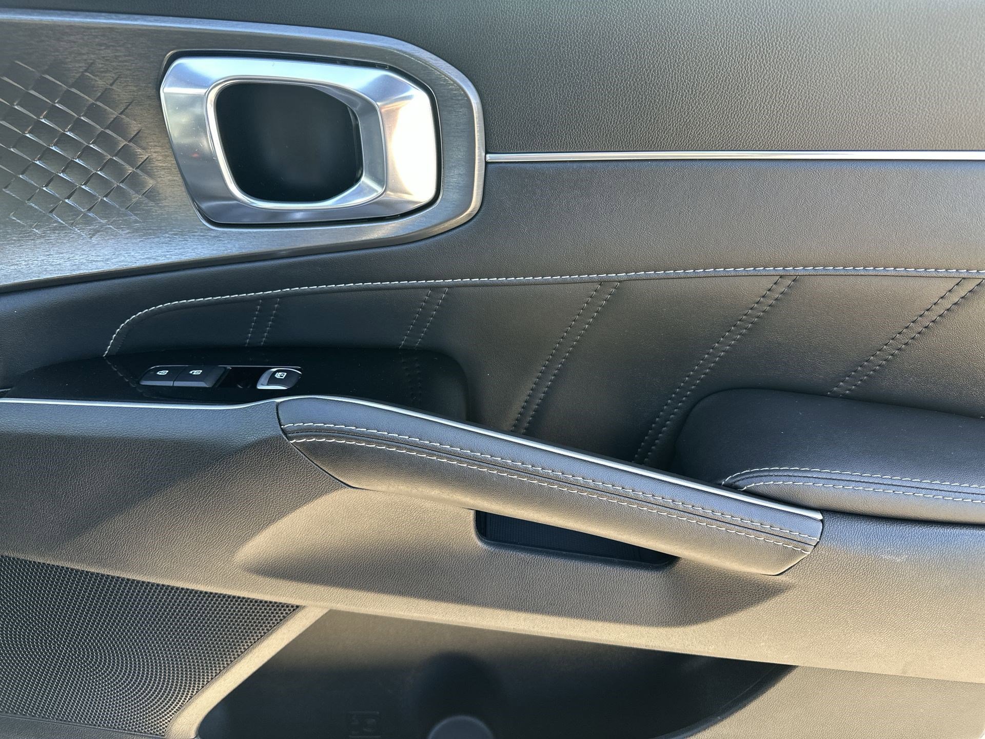 Used 2022 Kia Sorento SX image 27