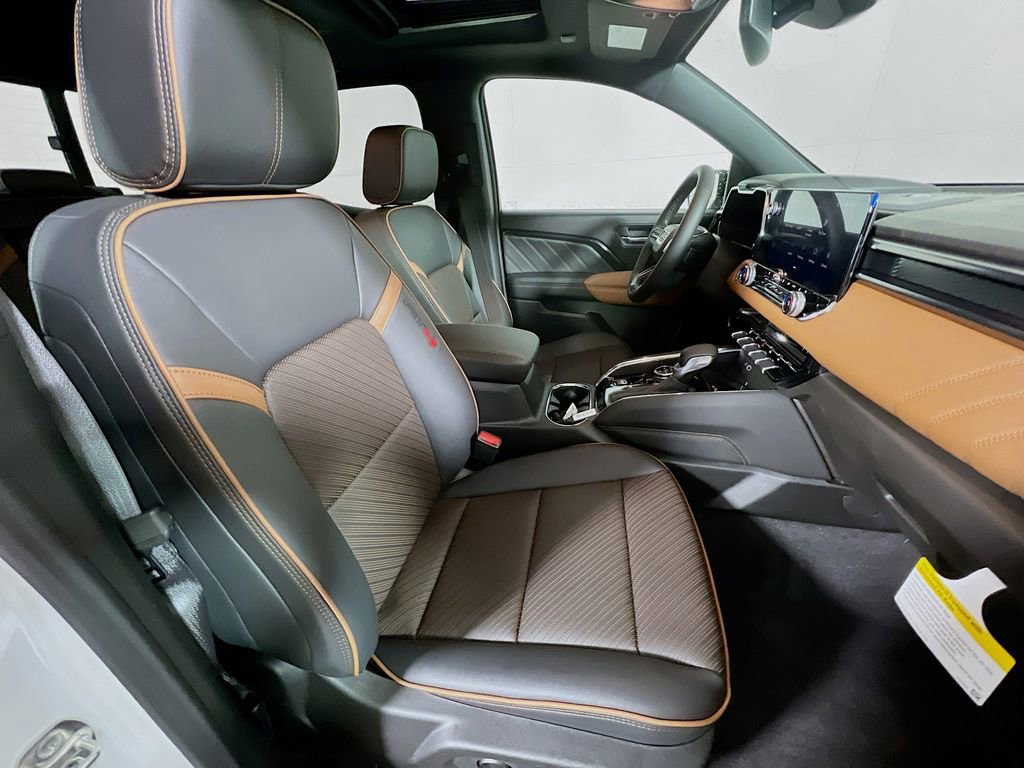 New 2026 GMC Canyon AT4 w/ Technology Plus Package AWD/4WD image 23