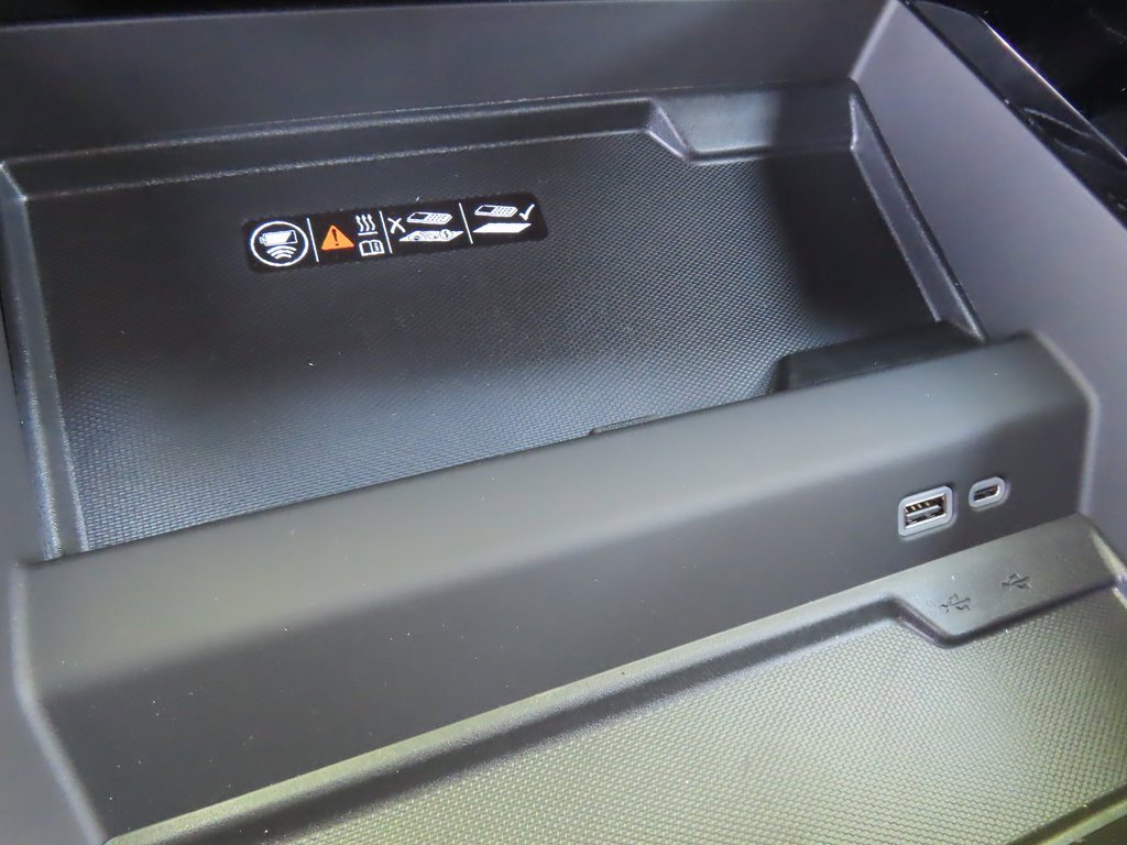 New 2026 Chevrolet Suburban RST w/ RST Capability Package image 12