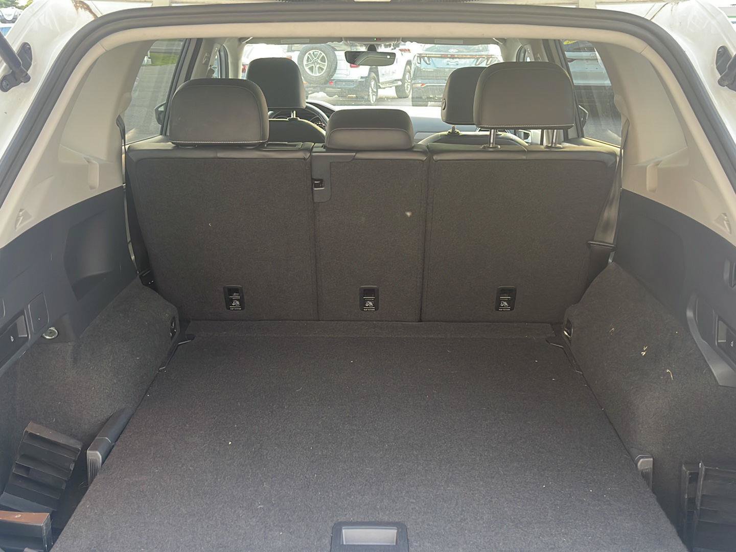 Used 2021 Volkswagen Tiguan SE w/ Panoramic Sunroof Package AWD/4WD image 5