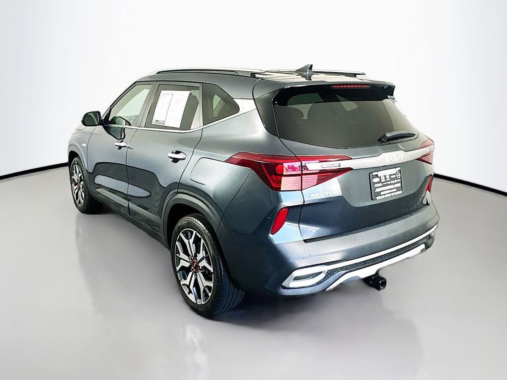 Used 2023 Kia Seltos SX w/ SX Sunroof Package AWD/4WD image 5