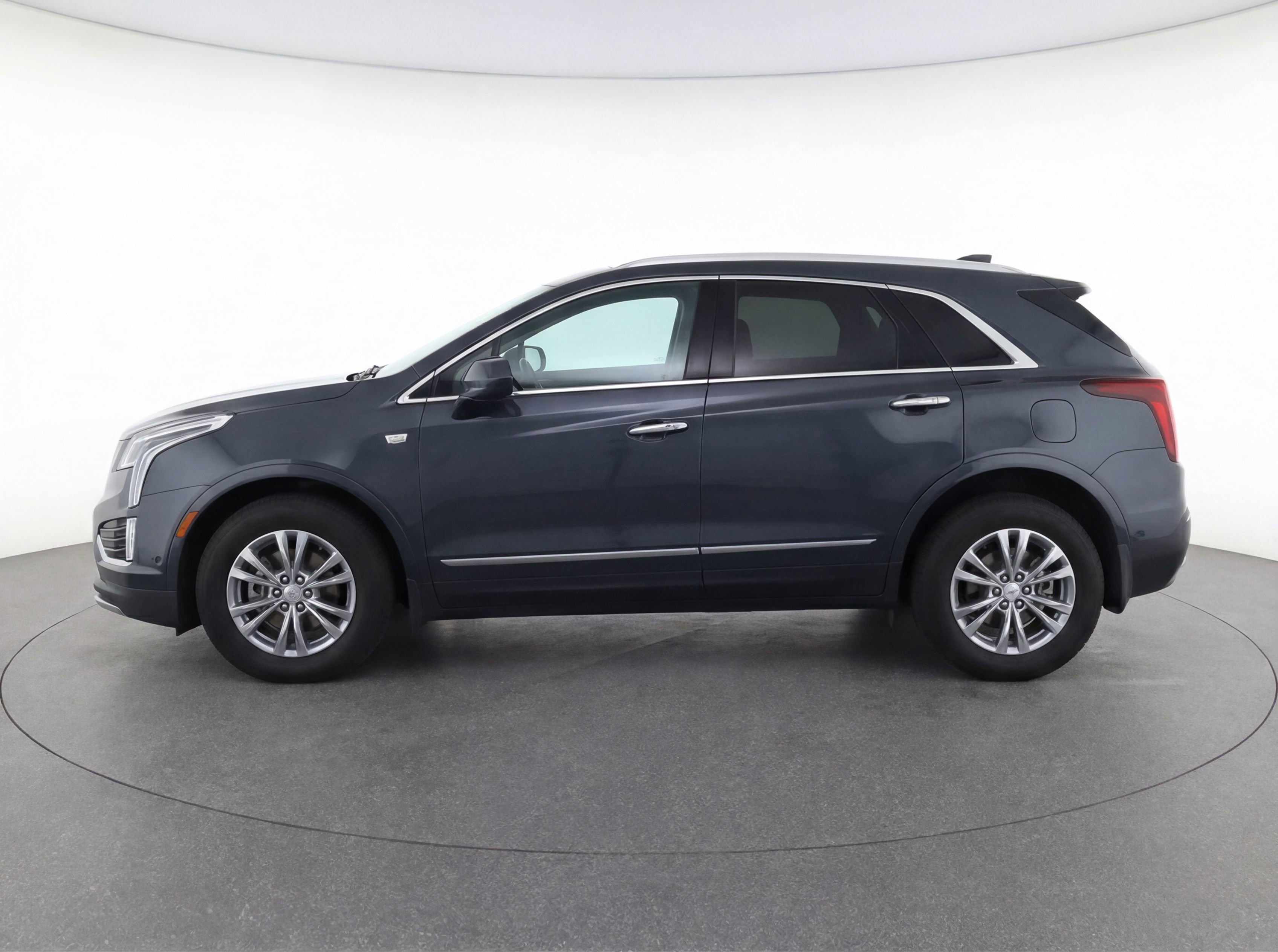 Used 2021 Cadillac XT5 Premium Luxury FWD image 6