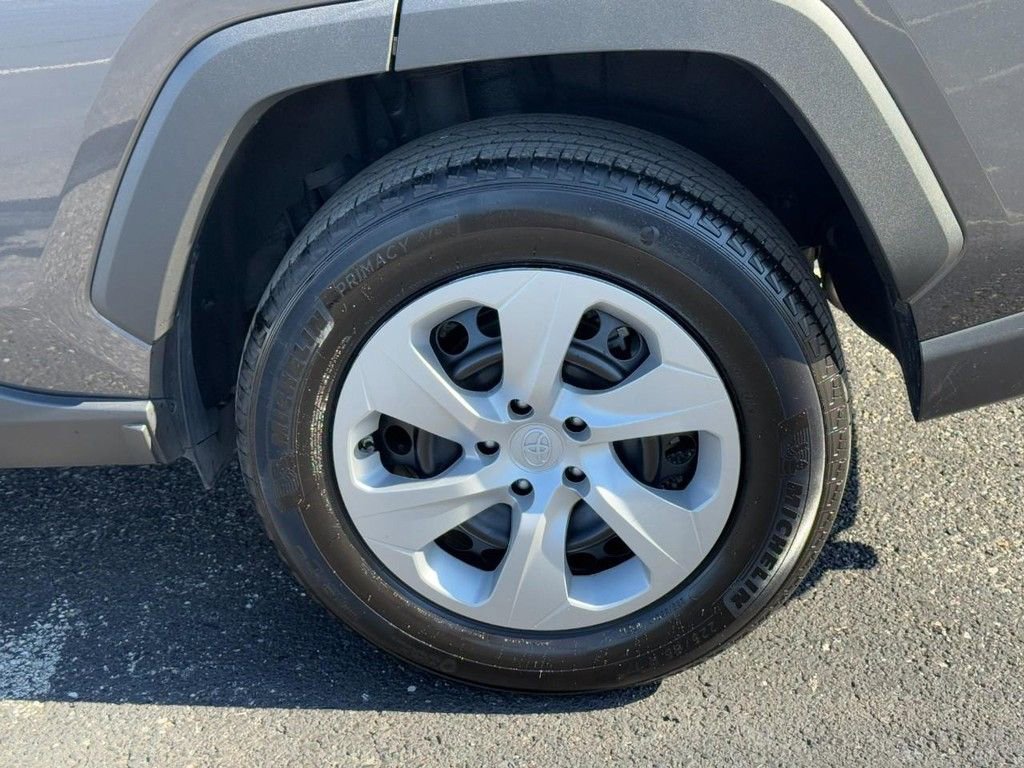 Certified 2025 Toyota RAV4 LE image 10