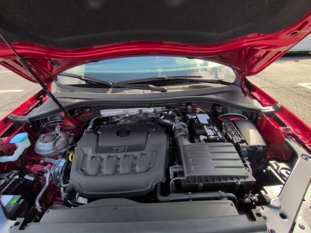 Used 2024 Volkswagen Tiguan SE w/ Panoramic Sunroof Package image 26