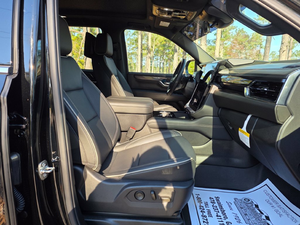 Used 2026 GMC Yukon Elevation w/ Elevation Premium Package RWD image 28