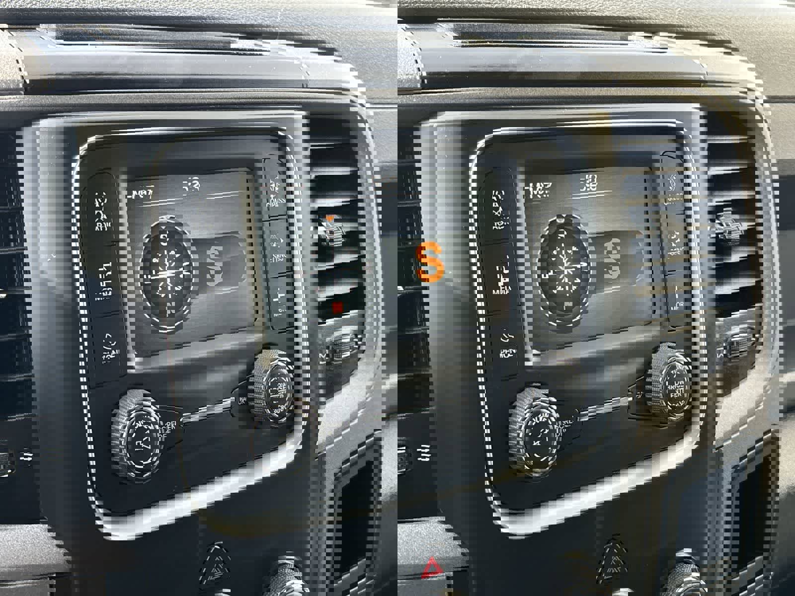 Used 2015 RAM 1500 Express image 20