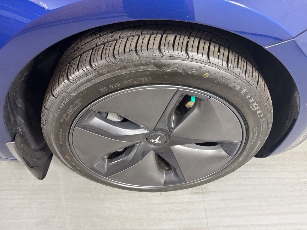 Used 2019 Tesla Model 3 Standard Range Plus image 11