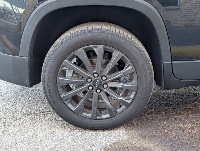Used 2023 Chevrolet Traverse RS w/ LPO, Floor Liner Package AWD/4WD image 3