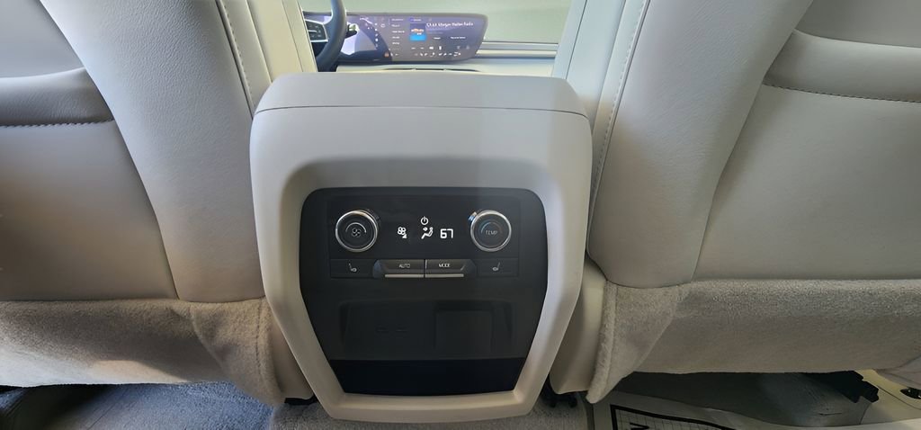 Used 2025 Buick Enclave Avenir w/ Super Cruise Package image 19