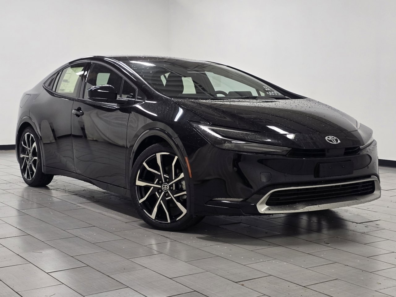 New 2026 Toyota Prius Plug-In Hybrid image 2