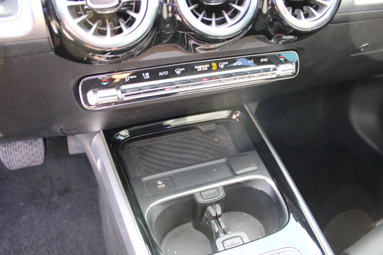 Used 2024 Mercedes-Benz GLB 250 image 16