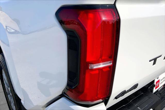 Certified 2026 Toyota Tacoma SR5 AWD/4WD image 28