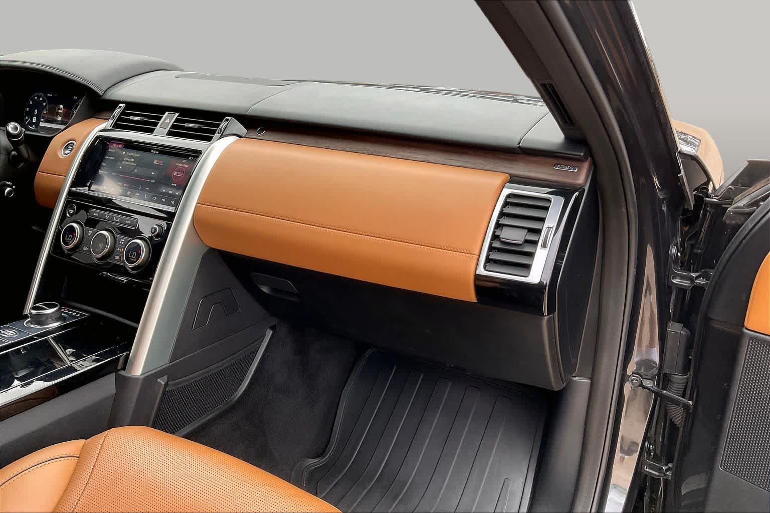 Used 2019 Land Rover Discovery HSE Luxury AWD/4WD image 19