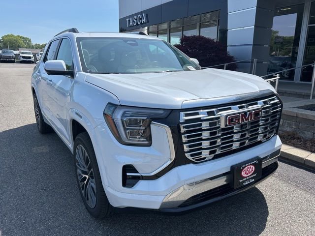 New 2026 GMC Terrain Denali w/ LPO, Floor Liner Package AWD/4WD image 1